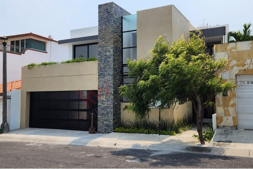 Casa En Venta En Frac. Las Lomas Residencial, Alvarado, Ver