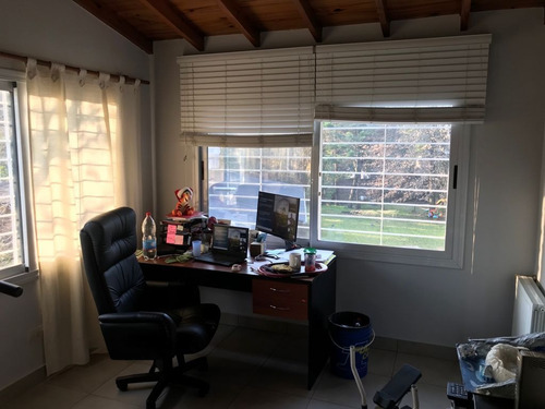 Imagen 14 de 26 de Venta Casa 4 Amb. C/ Pileta, Quincho Parque Leloir Ituzaingo