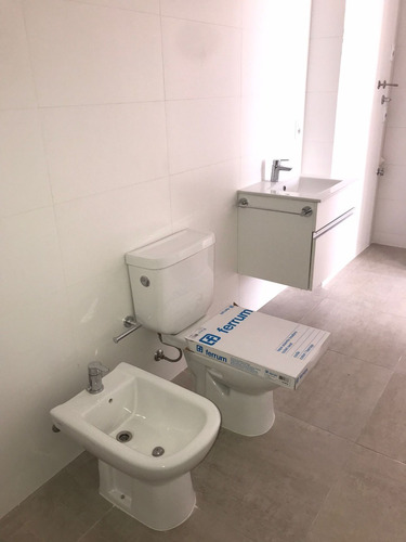 Imagen 8 de 12 de Venta De Hermoso Y Muy Amplio Apartemento De 2 Dormitorios A Estrenar