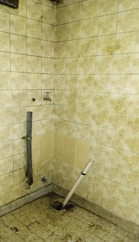 Av Albarellos 3100 8° 5amb 2bañ U$ 88.000
