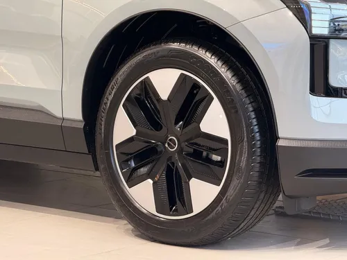 Volvo EX30 CORE E40
