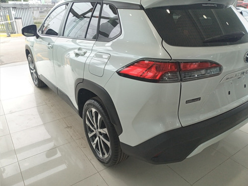 Imagen 4 de 11 de Corolla Cross Hybrid 2022 1.8 Xei Ecvt Okm Patentada!!