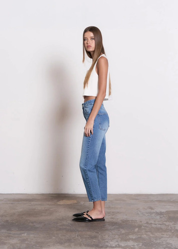 Pantalón Mom Fit De Jean Rígido Tiro Medio - Calvin