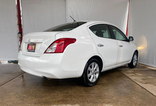 Nissan Versa 1.6 Advance At