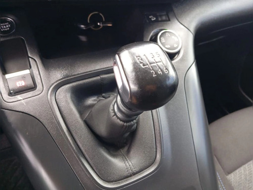 Peugeot Rifter 1.5 ALLURE BLUE HDI DIESEL MT