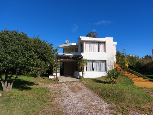 A Tres Cuadras De La Playa Dueño Alquila Casas Y Apartamentos En Piriápolis En La Rambla Frente Al Mar 5000 Pesos El Fin De Semana