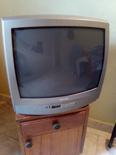 Imagen 2 de 3 de Televisor Marca Phillips De 21' Pulgadas Con Su Control.