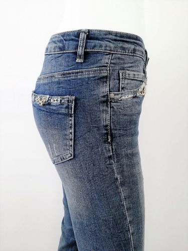 Imagen 3 de 7 de Jeans Italianos Alicrados Desfelcado Abajo Cadenas