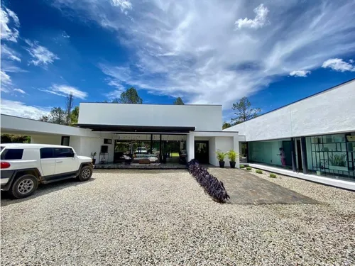 Casa En Arriendo En Rionegro El Tablazo Con Jacuzzi