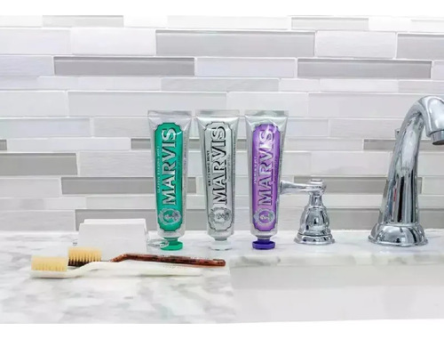 Creme Dental Branqueador W New Marvis Mint 85 Ml