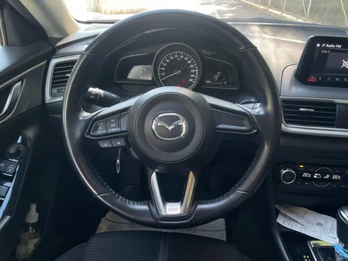 Mazda 3 2.0 Sport Touring