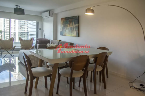 Apartamento En Venta En Torre Esmeralda De 3 Dormitorios , En Punta Del Este