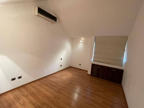 Imagen 4 de 25 de Town House En Venta Naguanagua. Claudia Quintero.