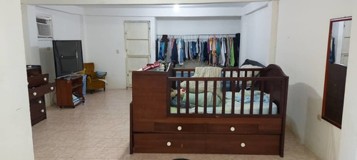 Imagen 10 de 10 de Town House En La Urbanización El Ave María