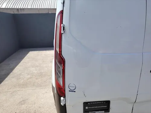Ford Transit 2.2 Van Larga Techo Alto Custom Mt