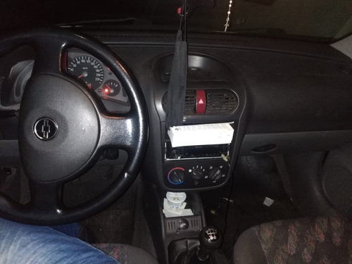 Chevrolet Corsa Joy Sedan 1.8 Flex