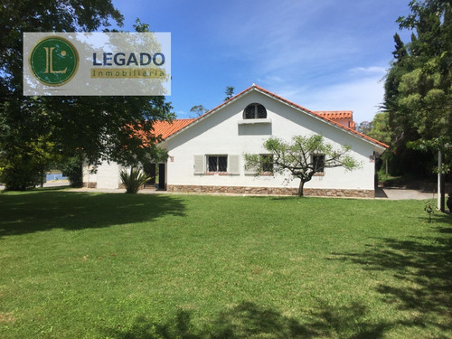 Destacada Residencia En Venta En Parque Del Plata