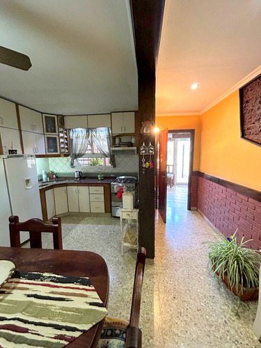 Lujan 1300 - Lanus Este - Excelente Chalet 5 Amb Con Parque Y Pileta! Impecable
