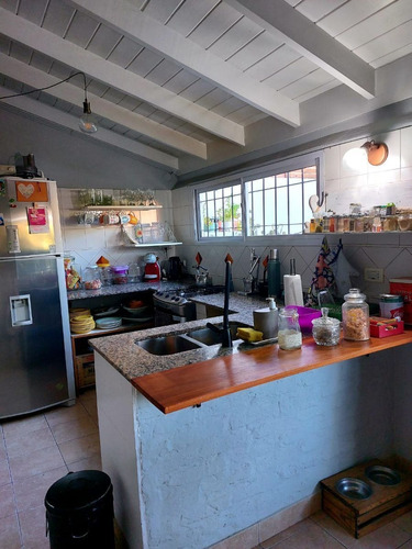 Imagen 10 de 24 de Venta Chalet Barrio Aeronautico-ituzaingo Norte-parque Con Pileta.