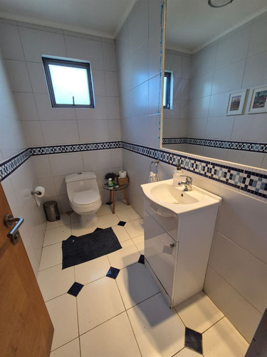 Casa En Venta De 6 Dorm. En Pelarco
