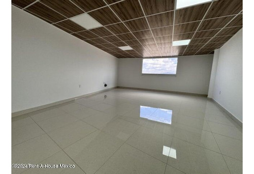 Juriquilla Consultorio Médico En Renta Rah3996