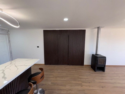 Casa En Arriendo De 4 Dorm 3 B. En Condominio Olivar