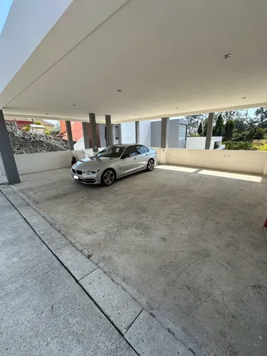 Residencia En Rancho De Cortes
