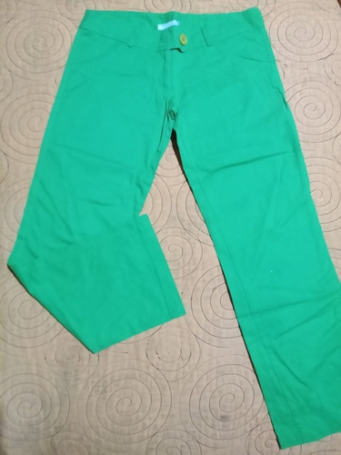 Pantalon Dama Capri  Tiramissu  Verde Talle 1