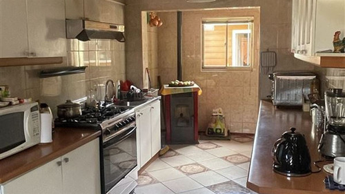 Casa En Venta Barrio Toledo De 3 Dorm. En Chillán