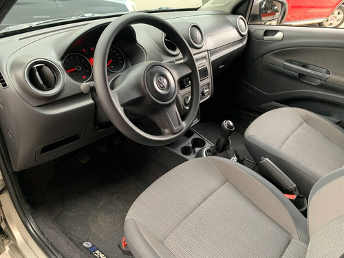 Volkswagen Voyage 1.0 Mi 8v Flex 4p Manual