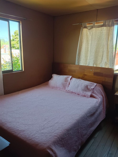 Casa En Venta De 4 Dorm. En San Carlos