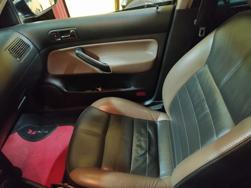 Imagem 3 de 12 de Volkswagen Golf Sportline