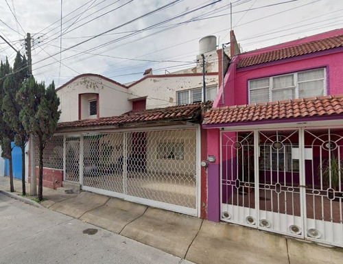 Casa Con Excelente Ubicación En Francisco C. Morales, Echeverría, Guadalajara, Jal. Arf