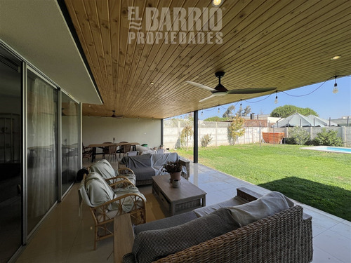 Casa En Venta En Colina