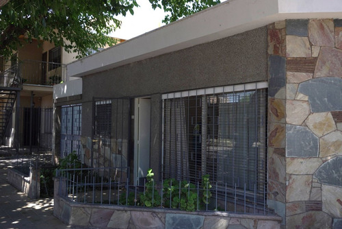 Casa 6ta. Sección 2 Dormitorios Y Cochera