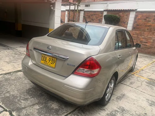 Nissan Tiida 1.8 Emotion 4 p