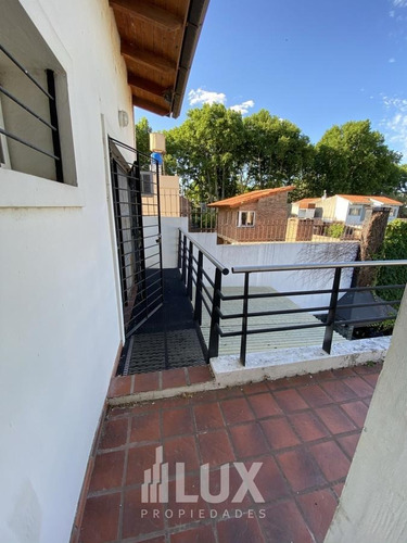 Casa 3 Dormitorios Con Piscina, Quincho Y Parrilla - Garage 2 Autos Cerca Del Rio - Alberdi