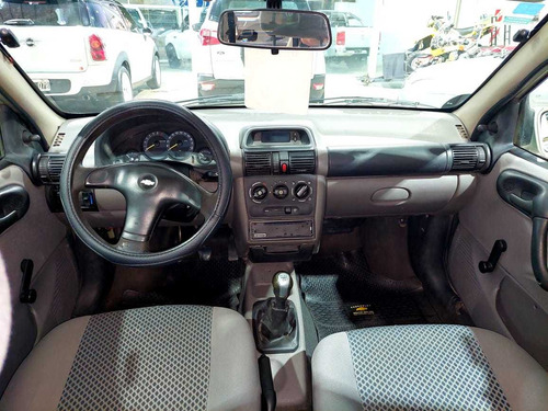 Imagen 5 de 13 de Chevrolet Classic 2010 1.4 Ls Aa+da