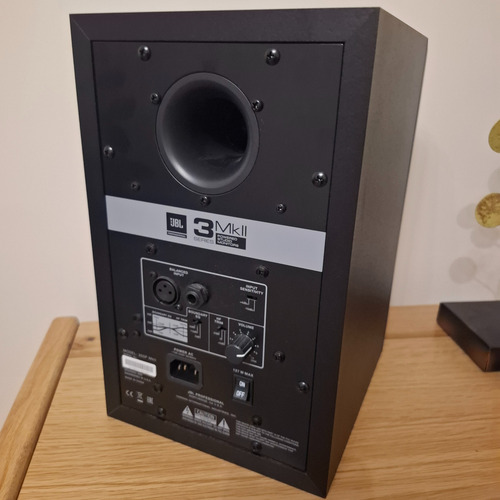 Monitor Activo Jbl Pro 305p Mkii Negro