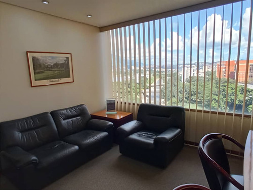 Alquiler De Oficina En Chuao | 6cub + Sala De Conf | 3b-3pe | Ref:1.600