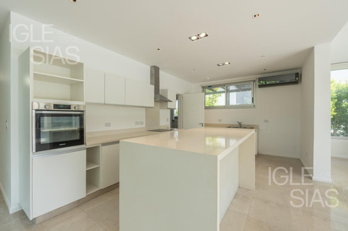 Casa En Venta De 4 Dormitorios En Los Alisos, Nordelta.