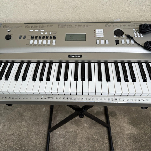 Yamaha Ypg-235 Grand Piano Teclado 76 Key Cord Stand Pedal Gris (Usado)