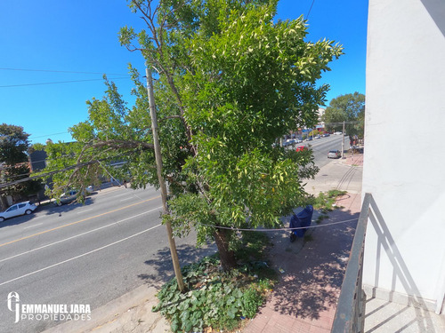 En Alquiler | Ph 4 Ambientes A La Calle