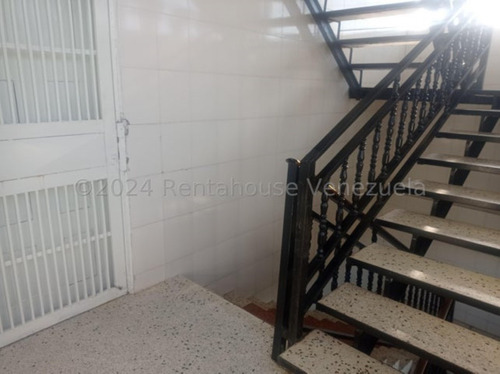 Milagros Inmuebles Apartamento Alquiler Barquisimeto Lara Zona Centro Economica Residencial Economico Código Inmobiliaria Rent-a-house 25-5187