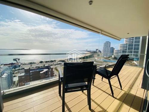 Venta De Apartamento 3 Dormitorios En Playa Mansa, Punta Del Este.