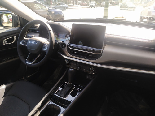 Imagen 11 de 24 de Jeep Compass Longitude T270