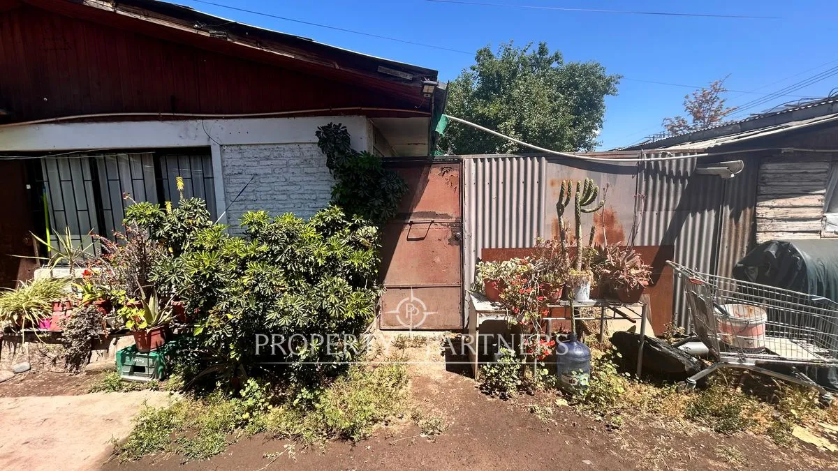 Imagen 1 de 9 de Venta De Amplio Terreno Con Dos Casas, Sebastopol