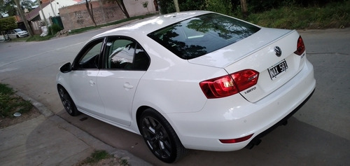 Volkswagen Vento 2.0 Luxury I 140cv 2013