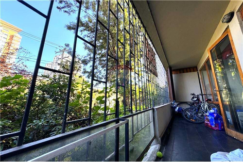 Primer Piso, 3 Dorm + Estac, Buena Ubicación