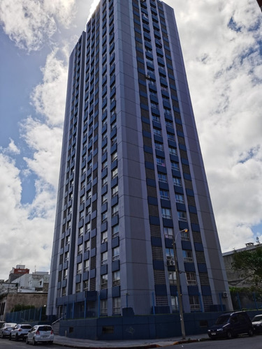 Venta Apto. 2 Dormitorio En Barrio Sur